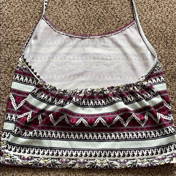 Halter Top Crop Top - Picture 3 of 3